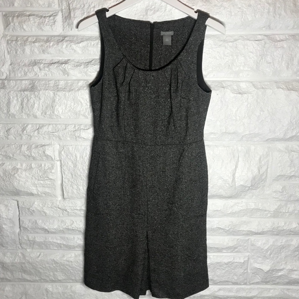 Ann Taylor Dress... with Pockets!